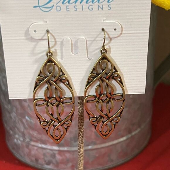 Premier Designs English Ivy Fishhook Earrings #PDER - Picture 3 of 5